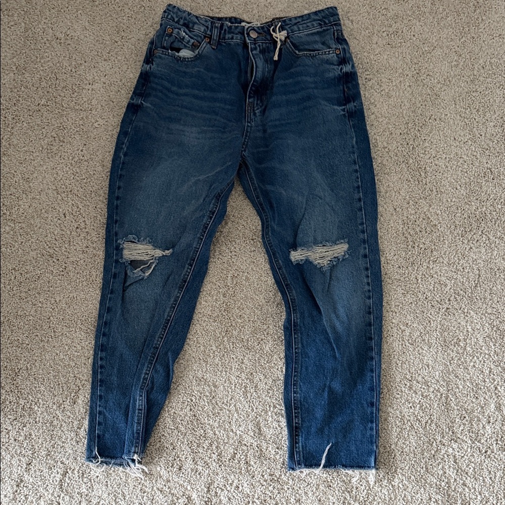 Pull and bear Distressed mom Blue Jeans size 6 new with tags